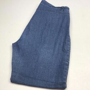 DESIGNER SIMON CHANG CROP JEANS  10/30x28 😎